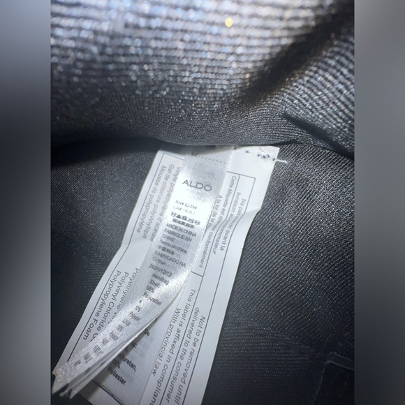 Aldo clutch/crossbody in one. - Picture 6 of 11